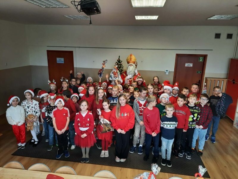 🎅🏻🎁Mikołajki w klasach 1-3 🎄✨