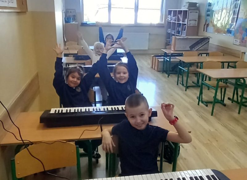 🎹🎶Zajęcia z gry na keyboardzie z Iryną Slyshchenko✨